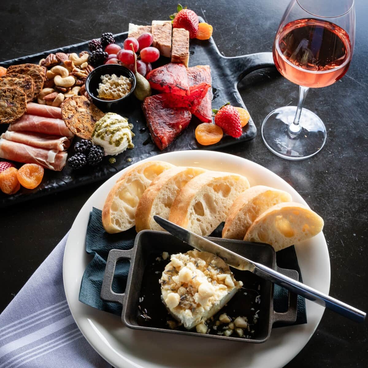 Laurentia Vineyard & Winery